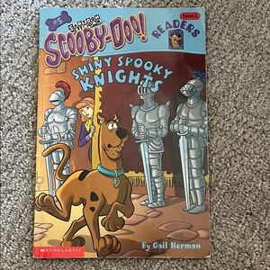 Scholastic Scooby-Doo! Shiny Spooky Knights Book